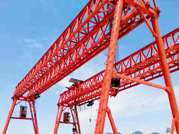 提梁機(jī)門式起重機(jī)