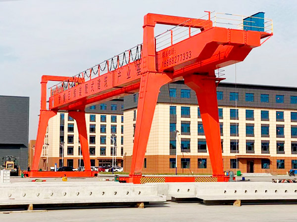 通用吊鉤門式起重機(jī)